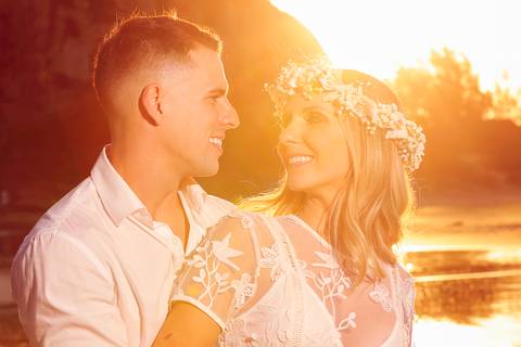 pré wedding - ensaio de pré wedding - fotos na praia - fotos na praia de torres - fotos de casal - fotos românticas - por do sol'