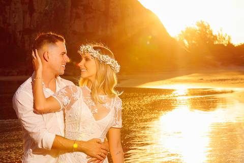 pré wedding - ensaio de pré wedding - fotos na praia - fotos na praia de torres - fotos de casal - fotos românticas -  por do sol'