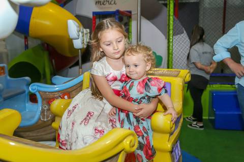 festa-de-aniversario-infantil-feita-por-fabio-martins-fotografo-de-porto-alegre-merci-festa linda-fotografo infantil -  melhores fotos de aniversário '