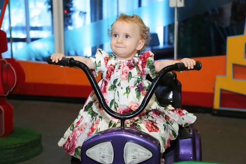 festa-de-aniversario-infantil-feita-por-fabio-martins-fotografo-de-porto-alegre-merci-festa linda-fotografo infantil -  melhores fotos de aniversário '