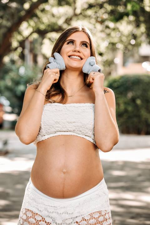 ensaio de gestante – book de gestante – fotografo de gestante – book de gestante na natureza – gestante no por sol – fotos de gestante no por do sol – lindas fotos de gestante com por do sol – Fábio Martins fotografo de gestante – gestante em estúdio '