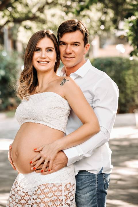 ensaio de gestante – book de gestante – fotografo de gestante – book de gestante na natureza – gestante no por sol – fotos de gestante no por do sol – lindas fotos de gestante com por do sol – Fábio Martins fotografo de gestante – gestante em estúdio '