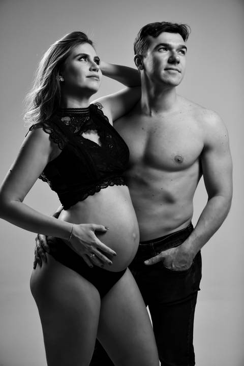 ensaio de gestante – book de gestante – fotografo de gestante – book de gestante na natureza – gestante no por sol – fotos de gestante no por do sol – lindas fotos de gestante com por do sol – Fábio Martins fotografo de gestante – gestante em estúdio  en'