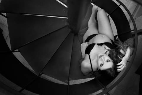 gravida-gravidez-gestacao-gravidos-gestante-gravidinha-maternidade-ensaiogravida-ensaiogestante-fotogestante-ensaio-gestante-externo-moderno-estudio-gravidivda-gestanteslindas-fotografo-fotografia-pgotographer-pregnant-porto-alegre-gravida-'