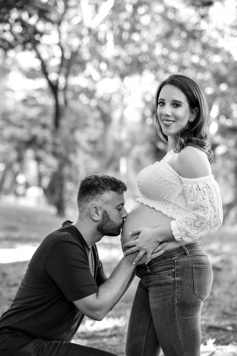 ensaio de gestante – book de gestante – fotografo de gestante – book de gestante na natureza – gestante no por sol – praça linda de porto alegre – lindas fotos de gestante com por do sol – Fábio Martins fotografo de gestante – gestante em casa '