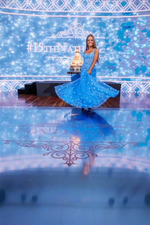 Porto Alegre – Fotos – Fotos de 15 anos – festa de 15 anos – festa linda de 15 anos – fotógrafo Fábio Martins– casa vetro – Debutantes em Porto Alegre – rafaela scazilli eventos – festa neon – melhor festa de 15 anos '