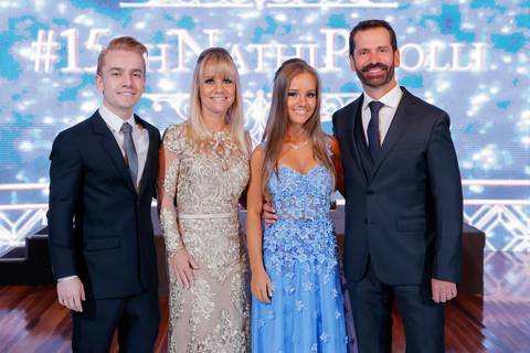 Porto Alegre – Fotos – Fotos de 15 anos – festa de 15 anos – festa linda de 15 anos – fotógrafo Fábio Martins– casa vetro – Debutantes em Porto Alegre – rafaela scazilli eventos – festa neon – melhor festa de 15 anos '