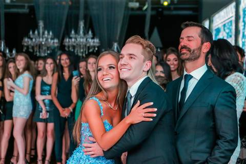 Porto Alegre – Fotos – Fotos de 15 anos – festa de 15 anos – festa linda de 15 anos – fotógrafo Fábio Martins– casa vetro – Debutantes em Porto Alegre – rafaela scazilli eventos – festa neon – melhor festa de 15 anos '