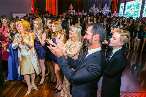 Porto Alegre – Fotos – Fotos de 15 anos – festa de 15 anos – festa linda de 15 anos – fotógrafo Fábio Martins– casa vetro – Debutantes em Porto Alegre – rafaela scazilli eventos – festa neon – melhor festa de 15 anos '