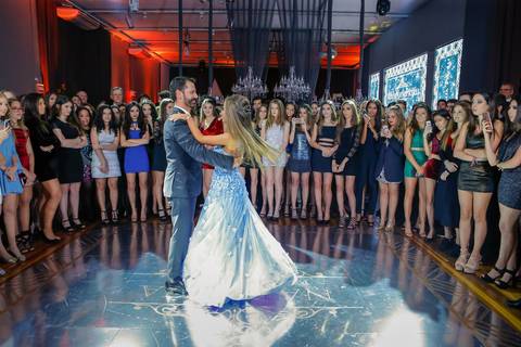 Porto Alegre – Fotos – Fotos de 15 anos – festa de 15 anos – festa linda de 15 anos – fotógrafo Fábio Martins– casa vetro – Debutantes em Porto Alegre – rafaela scazilli eventos – festa neon – melhor festa de 15 anos '