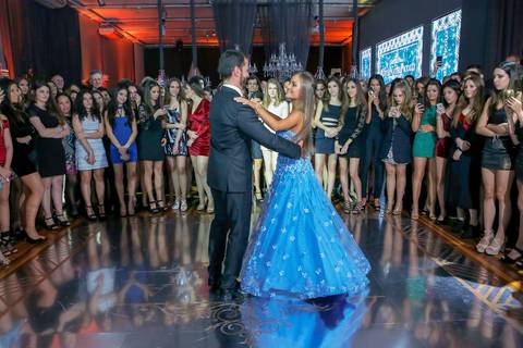 Porto Alegre – Fotos – Fotos de 15 anos – festa de 15 anos – festa linda de 15 anos – fotógrafo Fábio Martins– casa vetro – Debutantes em Porto Alegre – rafaela scazilli eventos – festa neon – melhor festa de 15 anos '