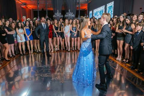 Porto Alegre – Fotos – Fotos de 15 anos – festa de 15 anos – festa linda de 15 anos – fotógrafo Fábio Martins– casa vetro – Debutantes em Porto Alegre – rafaela scazilli eventos – festa neon – melhor festa de 15 anos '