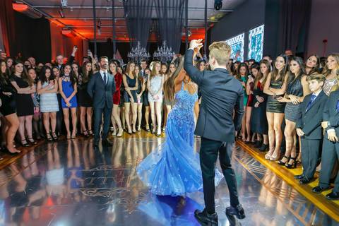 Porto Alegre – Fotos – Fotos de 15 anos – festa de 15 anos – festa linda de 15 anos – fotógrafo Fábio Martins– casa vetro – Debutantes em Porto Alegre – rafaela scazilli eventos – festa neon – melhor festa de 15 anos '