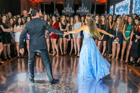 Porto Alegre – Fotos – Fotos de 15 anos – festa de 15 anos – festa linda de 15 anos – fotógrafo Fábio Martins– casa vetro – Debutantes em Porto Alegre – rafaela scazilli eventos – festa neon – melhor festa de 15 anos '