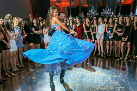 Porto Alegre – Fotos – Fotos de 15 anos – festa de 15 anos – festa linda de 15 anos – fotógrafo Fábio Martins– casa vetro – Debutantes em Porto Alegre – rafaela scazilli eventos – festa neon – melhor festa de 15 anos '