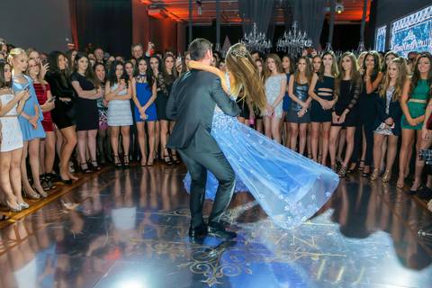 Porto Alegre – Fotos – Fotos de 15 anos – festa de 15 anos – festa linda de 15 anos – fotógrafo Fábio Martins– casa vetro – Debutantes em Porto Alegre – rafaela scazilli eventos – festa neon – melhor festa de 15 anos '