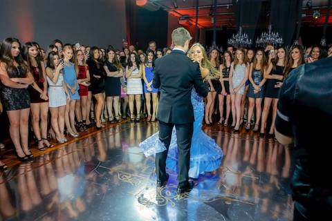 Porto Alegre – Fotos – Fotos de 15 anos – festa de 15 anos – festa linda de 15 anos – fotógrafo Fábio Martins– casa vetro – Debutantes em Porto Alegre – rafaela scazilli eventos – festa neon – melhor festa de 15 anos '