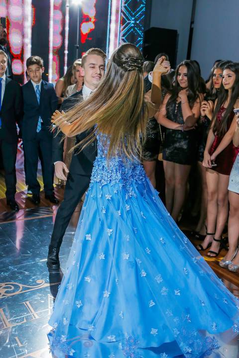 Porto Alegre – Fotos – Fotos de 15 anos – festa de 15 anos – festa linda de 15 anos – fotógrafo Fábio Martins– casa vetro – Debutantes em Porto Alegre – rafaela scazilli eventos – festa neon – melhor festa de 15 anos '