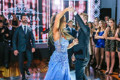 Porto Alegre – Fotos – Fotos de 15 anos – festa de 15 anos – festa linda de 15 anos – fotógrafo Fábio Martins– casa vetro – Debutantes em Porto Alegre – rafaela scazilli eventos – festa neon – melhor festa de 15 anos '