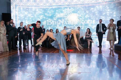 Porto Alegre – Fotos – Fotos de 15 anos – festa de 15 anos – festa linda de 15 anos – fotógrafo Fábio Martins– casa vetro – Debutantes em Porto Alegre – rafaela scazilli eventos – festa neon – melhor festa de 15 anos '