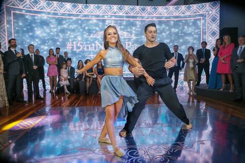 Porto Alegre – Fotos – Fotos de 15 anos – festa de 15 anos – festa linda de 15 anos – fotógrafo Fábio Martins– casa vetro – Debutantes em Porto Alegre – rafaela scazilli eventos – festa neon – melhor festa de 15 anos '