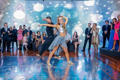 Porto Alegre – Fotos – Fotos de 15 anos – festa de 15 anos – festa linda de 15 anos – fotógrafo Fábio Martins– casa vetro – Debutantes em Porto Alegre – rafaela scazilli eventos – festa neon – melhor festa de 15 anos '