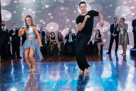 Porto Alegre – Fotos – Fotos de 15 anos – festa de 15 anos – festa linda de 15 anos – fotógrafo Fábio Martins– casa vetro – Debutantes em Porto Alegre – rafaela scazilli eventos – festa neon – melhor festa de 15 anos '