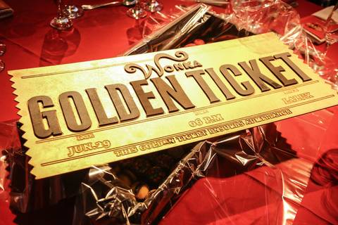 festa de aniversario-infantil feita por fabio martins-fotografo de porto alegre-fotografo infantil -  melhores fotos de aniversário - lalux - canoas - Willian Wonka - Fabrica de Chocolate - wonka golden ticket '