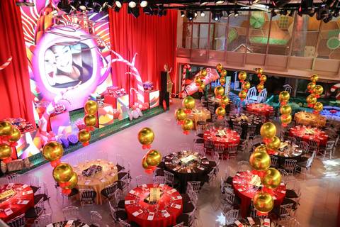 festa de aniversario-infantil feita por fabio martins-fotografo de porto alegre-fotografo infantil -  melhores fotos de aniversário - lalux - canoas - Willian Wonka - Fabrica de Chocolate - wonka golden ticket '