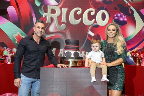 festa de aniversario-infantil feita por fabio martins-fotografo de porto alegre-fotografo infantil -  melhores fotos de aniversário - lalux - canoas - Willian Wonka - Fabrica de Chocolate - wonka golden ticket '