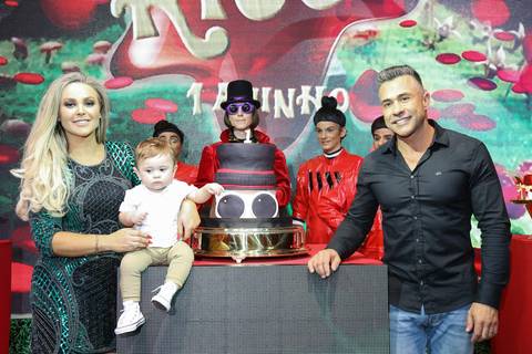 festa de aniversario-infantil feita por fabio martins-fotografo de porto alegre-fotografo infantil -  melhores fotos de aniversário - lalux - canoas - Willian Wonka - Fabrica de Chocolate - wonka golden ticket '