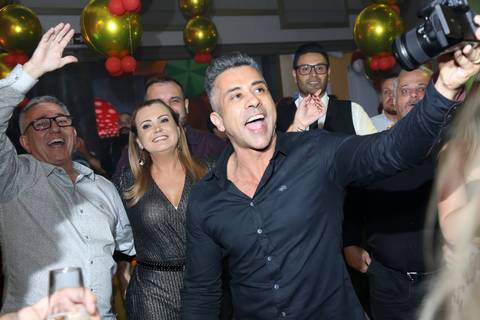 festa de aniversario-infantil feita por fabio martins-fotografo de porto alegre-fotografo infantil -  melhores fotos de aniversário - lalux - canoas - Willian Wonka - Fabrica de Chocolate - wonka golden ticket '