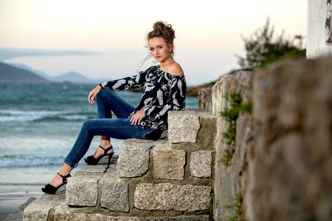 FOTOGRAFIA-NA-PRAIA-DE-GAROPABA-E-PRAIA-DO-ROSA-book de 15 anos-fotos-na-praia-do-rosa-ao-nascer-do-sol-15 Anos-nascer-do-sol-na-praia-ensaio-na-praia-santa-catarina'