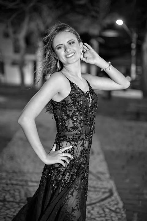 FOTOGRAFIA-NA-PRAIA-DE-GAROPABA-E-PRAIA-DO-ROSA-book de 15 anos-fotos-na-praia-do-rosa-ao-nascer-do-sol-15 Anos-nascer-do-sol-na-praia-ensaio-na-praia-santa-catarina'