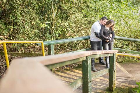 foto de casal se abraçando. ensaio book casal'