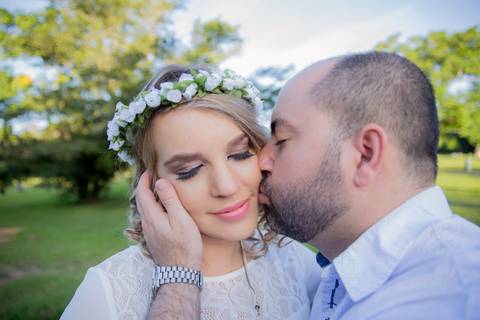 foto de marido beijando a esposa. ensaio casal'