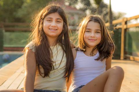 foto de duas irmãs ensaio família '