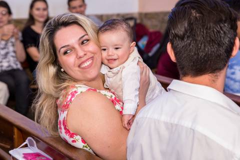 bebê com madrinha fotografia batizado'