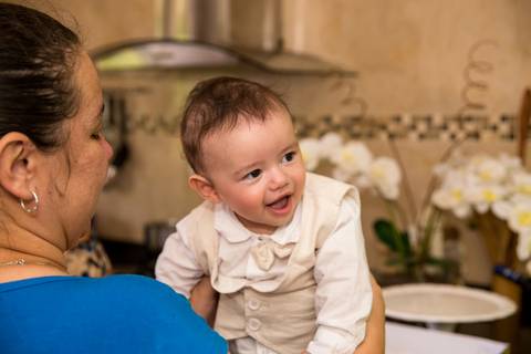 close do bebê fotografia batizado'