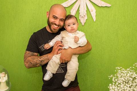 bebê com o pai fotografia batizado'