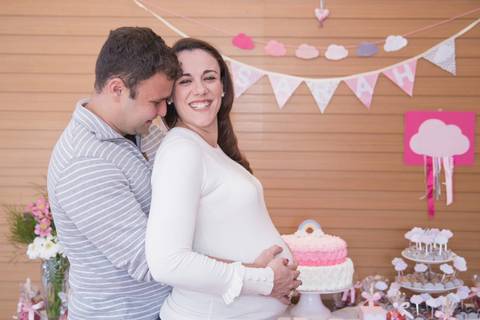 foto de grávida e marido (chá de bebê) '