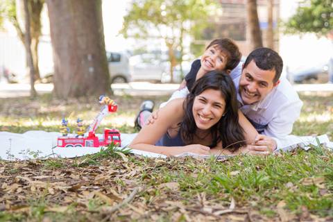 foto de criança com os pais. ensaio família'