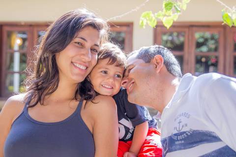 foto de criança com os pais. ensaio família'