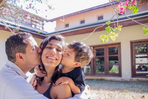 foto de criança com os pais. ensaio família'