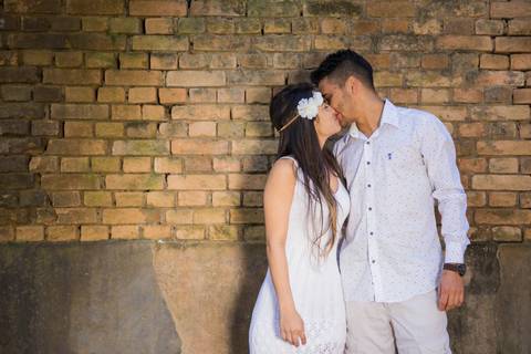 foto de casal se beijando. ensaio book casal'
