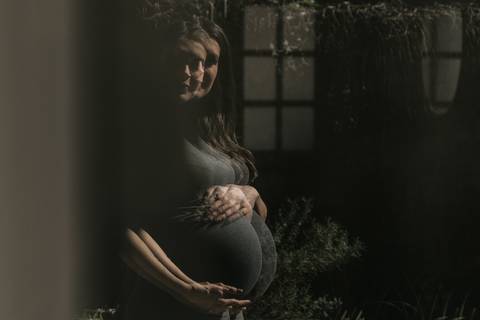 foto gestante conceitual reflexo'