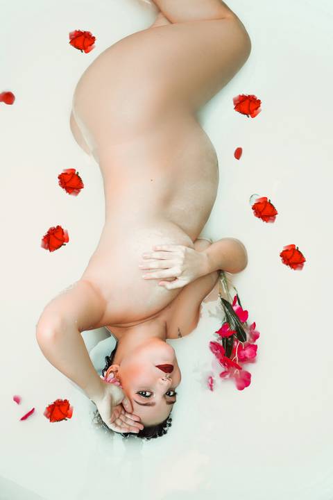 Ensaio Milk bath  gestante'