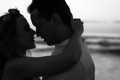 PRE WEDDING ENSAIO CASAL PRAIA DO ROSA GAROPABA NASCER DO SOL'