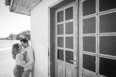 PRE WEDDING ENSAIO CASAL PRAIA DO ROSA GAROPABA NASCER DO SOL'