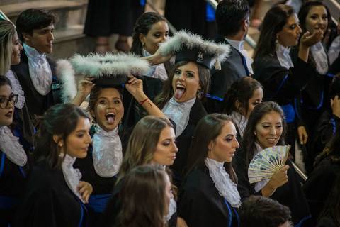 Christian Kotoman - Fotógrafo de Formatura - Fotografia de Formatura - Porto Alegre - PUCRS ULBRA UFRGS
direito medicina odonto psicologia'